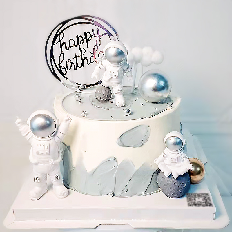 Nhà Du Hành Vũ Trụ Bánh Quán Q - đánh giá và giá Resin Art Alphabet