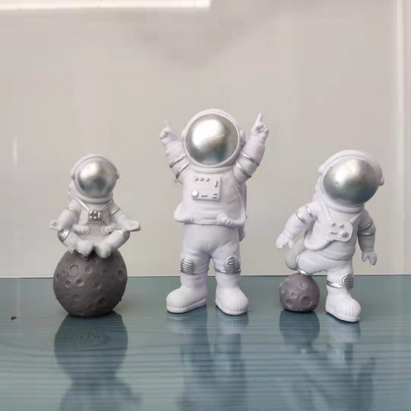 Nhà Du Hành Vũ Trụ Bánh Quán Q - đánh giá và giá Resin Art Alphabet